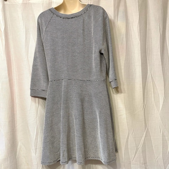 ModCloth Lace&Mesh Textured Black White Plus Dress - Picture 6 of 9